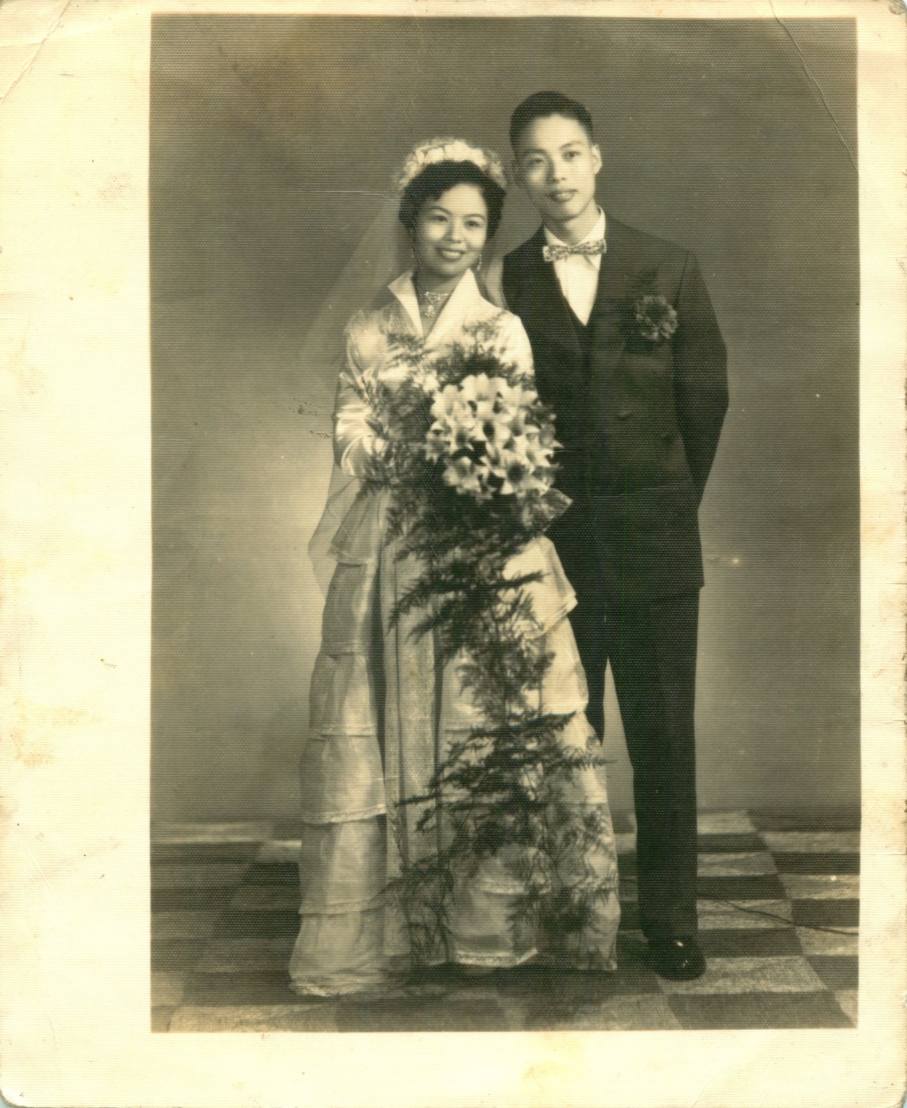 Black and white photo of Rae and Shinn-Der Chang's wedding, 1955